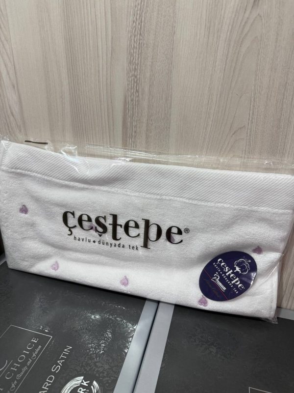 Рушник Cestepe для обличчя білий з рожевими сердечками, губами та бантиками, 50x90 см