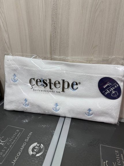 Рушник Cestepe для обличчя білий з рожевими сердечками, губами та бантиками, 50x90 см