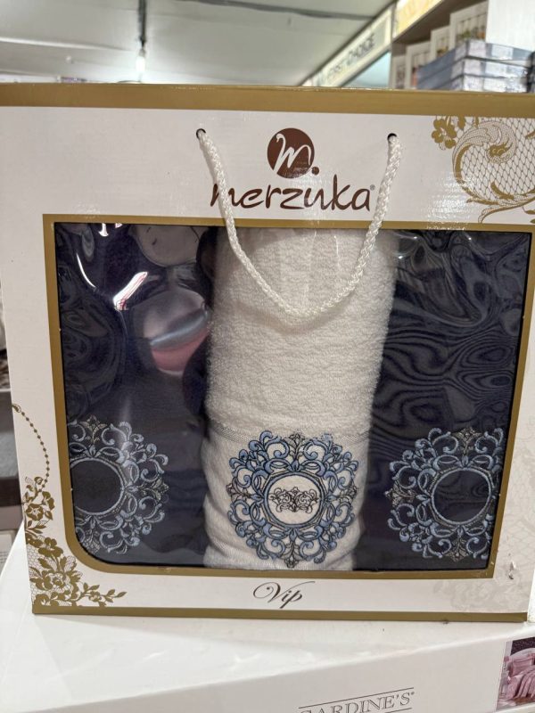 Набір махрових рушників Merzuka з вишивкою в подарунковій коробці, 3 шт